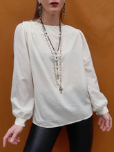 Charger l'image dans la galerie, Blouse vintage Léna - Plumetis irisés et boutonnage sur le côté. Taille XL, 42, 44.