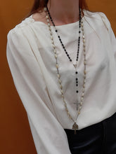 Charger l'image dans la galerie, Blouse vintage Léna - Plumetis irisés et boutonnage sur le côté. Taille XL, 42, 44.
