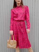 Charger l'image dans la galerie, Robe plissée vintage Églantine - Imprimé floral irisé. Taille M, 38, 40. Devernois. Made in France.