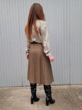 Charger l'image dans la galerie, Jupe vintage Sophie - Plissée vert kaki. Taille XXL, 44, 46.