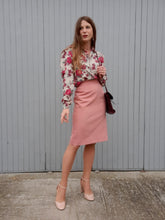 Charger l'image dans la galerie, Jupe crayon vintage Dianne - Rose. Taille M, 38, 40. Meja. Made in France