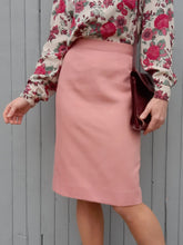 Charger l'image dans la galerie, Jupe crayon vintage Dianne - Rose. Taille M, 38, 40. Meja. Made in France