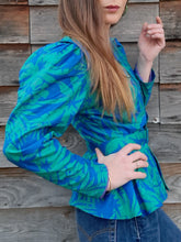Charger l'image dans la galerie, Blouse vintage Shanna - Imprimé tropical et basque. Taille M, 38, 40.