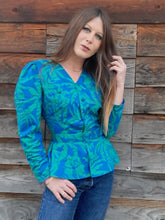 Charger l'image dans la galerie, Blouse vintage Shanna - Imprimé tropical et basque. Taille M, 38, 40.