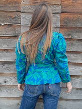 Charger l'image dans la galerie, Blouse vintage Shanna - Imprimé tropical et basque. Taille M, 38, 40.