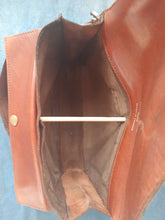 Charger l'image dans la galerie, Compagnon vintage - Cuir marron. Pierre Cardin. Made in France.
