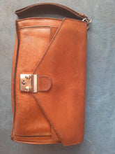 Charger l'image dans la galerie, Compagnon vintage - Cuir marron. Pierre Cardin. Made in France.