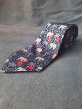 Charger l'image dans la galerie, Cravate Hermès Paris - 100 % soie. Made in France.