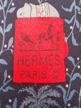 Charger l'image dans la galerie, Cravate Hermès Paris - 100 % soie. Made in France.
