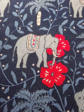 Charger l'image dans la galerie, Cravate Hermès Paris - 100 % soie. Made in France.