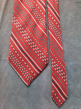 Charger l'image dans la galerie, Cravate Nina Ricci Paris. Soie. Fabriquée en France.
