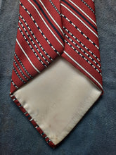 Charger l'image dans la galerie, Cravate Nina Ricci Paris. Soie. Fabriquée en France.