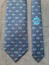 Charger l'image dans la galerie, Cravate Hermès Paris. 100 % soie. Made in France.