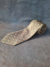 Charger l'image dans la galerie, Cravate Hermès Paris. 100 % soie. WWF pandas. Made in France.