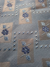 Charger l'image dans la galerie, Cravate Kenzo Homme - 100 % soie. Fabriquée en Italie