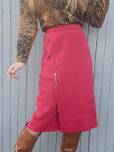 Charger l'image dans la galerie, Jupe portefeuille vintage Sybille - Lainage rouge. Taille XL, 42, 44. Jean Dessès. Made in France