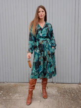 Charger l'image dans la galerie, Ensemble vintage Mado - Chemise et jupe portefeuille feuillage. Taille S, 36, 38