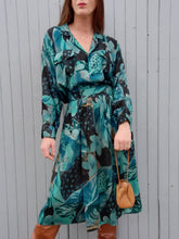 Charger l'image dans la galerie, Ensemble vintage Mado - Chemise et jupe portefeuille feuillage. Taille S, 36, 38