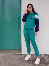 Charger l'image dans la galerie, Survêtement vintage Floria - Sweat-shirt et jogging Adidas. Vert et violet. Taille S, 36, 38.