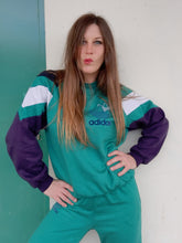 Charger l'image dans la galerie, Survêtement vintage Floria - Sweat-shirt et jogging Adidas. Vert et violet. Taille S, 36, 38.