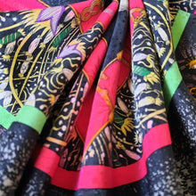 Charger l'image dans la galerie, Carré de soie Clara - Hermès. "Feux d'artifice" 1987. Édition limitée. 90 X 90