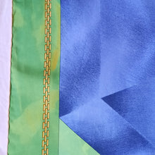 Charger l'image dans la galerie, Foulard vintage Nala - Must de Cartier. Carré de soie, diamant bleu, vert, beige. Boîte.