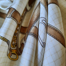 Charger l'image dans la galerie, Carré de soie Leslee - Céline. Brides et mors. 75 X 75