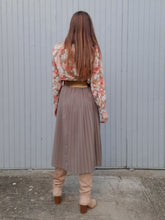 Charger l'image dans la galerie, Jupe vintage Léontine - Plissé marron clair. Taille S / M, 36 38, 40.