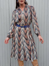 Charger l'image dans la galerie, Robe vintage Ludmila - A rayures zigzag. Taille M, 38, 40. Paul Mausner. Made in France.