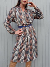 Charger l'image dans la galerie, Robe vintage Ludmila - A rayures zigzag. Taille M, 38, 40. Paul Mausner. Made in France.