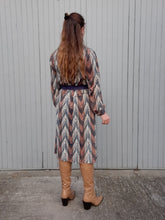 Charger l'image dans la galerie, Robe vintage Ludmila - A rayures zigzag. Taille M, 38, 40. Paul Mausner. Made in France.