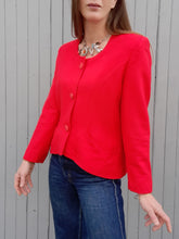 Charger l'image dans la galerie, Blazer vintage Alix - Lin rouge. Asymétrique. Taille L, 40, 42. Annette.
