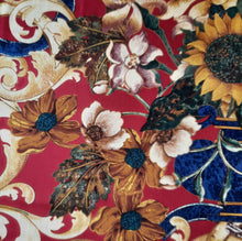 Charger l'image dans la galerie, Foulard vintage Chanel Lina - Soie et cachemire. Volutes et tournesols sur fond rouge. 136 X 136