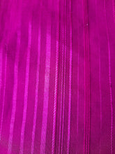Charger l'image dans la galerie, Chemisier vintage Peggy - Fuchsia à rayures irisées. Taille M, 38, 40.