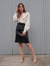 Charger l'image dans la galerie, Jupe vintage Marcia - Cuir noir et empiècements en daim. Taille XL, 42, 44.