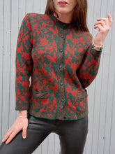Charger l'image dans la galerie, Cardigan vintage Nelly - Imprimé floral rouille et émeraude. Taille S, 36, 38. Sortilège.