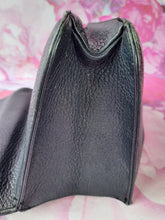 Charger l'image dans la galerie, Pochette vintage Dina - Cuir grainé noir. Lanvin Paris. Made in France.