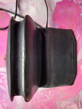 Charger l'image dans la galerie, Pochette vintage Dina - Cuir grainé noir. Lanvin Paris. Made in France.