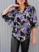 Charger l'image dans la galerie, Blouse vintage Charline - Motifs dentelles et fleurs. Taille M, 38, 40. Made in France.