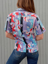 Charger l'image dans la galerie, Chemisette vintage Salima - Imprimé tropical. Perroquets. Taille S, 36, 38. Made in France