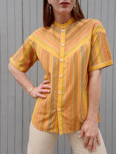 Charger l'image dans la galerie, Chemisette vintage Amy - Plastron en V. Taille S ,36, 38. Bleu Marine Design Paris. Made in France