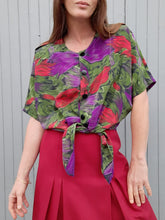 Charger l'image dans la galerie, Blouse vintage Miranda - Fleurie à nouer. Taille XXL, 44, 46. Sunshine.