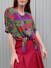 Charger l'image dans la galerie, Blouse vintage Miranda - Fleurie à nouer. Taille XXL, 44, 46. Sunshine.