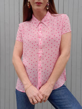 Charger l'image dans la galerie, Chemisette vintage Virginie - Rose à pois. Taille M, 38, 40. Cacharel. Made in France