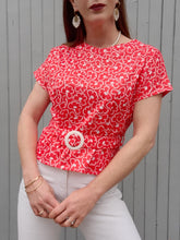 Charger l'image dans la galerie, Haut vintage Chantal - Rouge à fleurs. Ceinture assortie. Taille S, 36, 38. Made in France