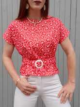 Charger l'image dans la galerie, Haut vintage Chantal - Rouge à fleurs. Ceinture assortie. Taille S, 36, 38. Made in France