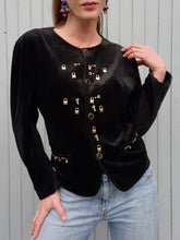 Charger l'image dans la galerie, Blazer vintage Perrine - Panne de Velours noire orné de breloques. Taille XL, 42, 44. Made in France.