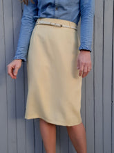 Charger l'image dans la galerie, Jupe crayon vintage Linette - Jaune pastel. Taille L, 40, 42. Damart.