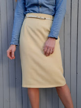 Charger l'image dans la galerie, Jupe crayon vintage Linette - Jaune pastel. Taille L, 40, 42. Damart.