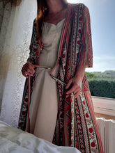 Charger l'image dans la galerie, Déshabillé vintage Léna - Fleurs et rayures rose et vert. Taille M, 38, 40. Lingelor. Made in France.